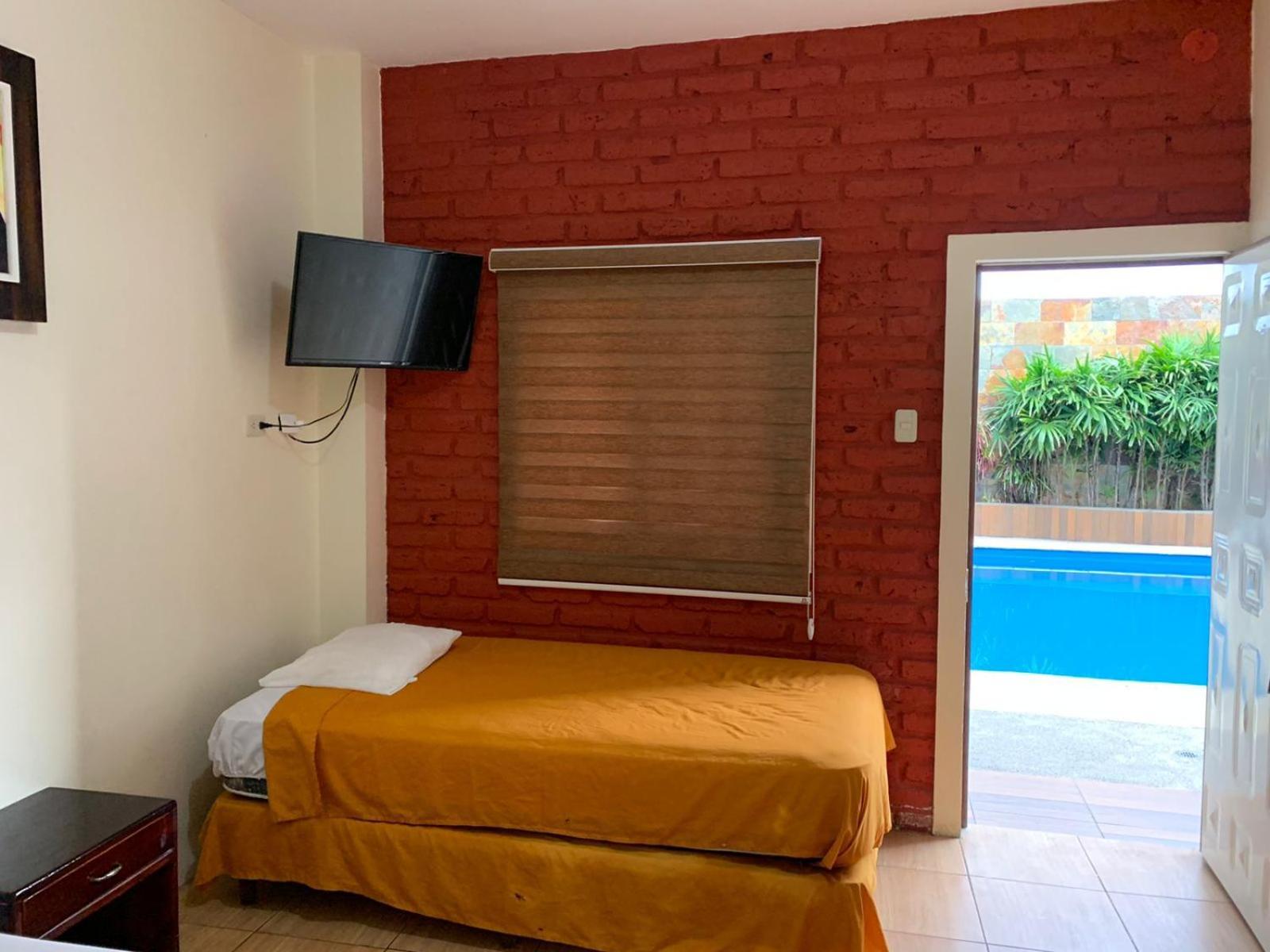 Hostal Las Velas Hotel มันตา ภายนอก รูปภาพ